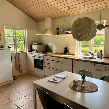 Feriehus Roligt Nær Vandet På Thurø Svendborg